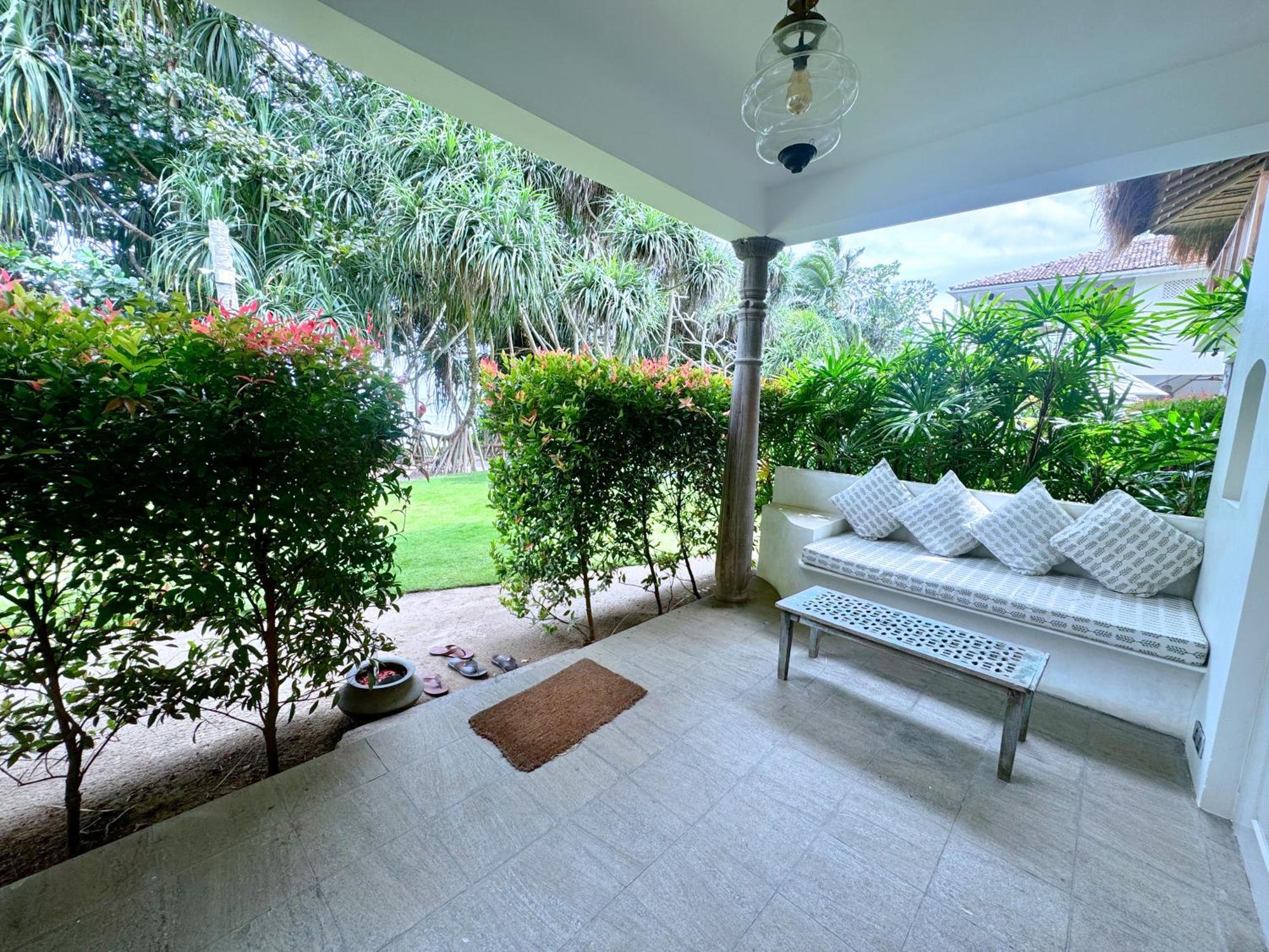 Halcyon Mawella Hotel Tangalle Exterior foto